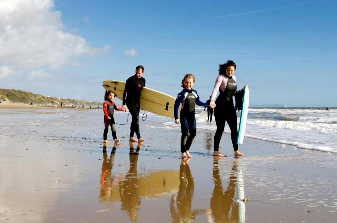 Flat-C, 4 Adults, 20 Mins To Beach, Netflix, Wifi, Sleeps 4 Adults บอร์นมัธ ภายนอก รูปภาพ